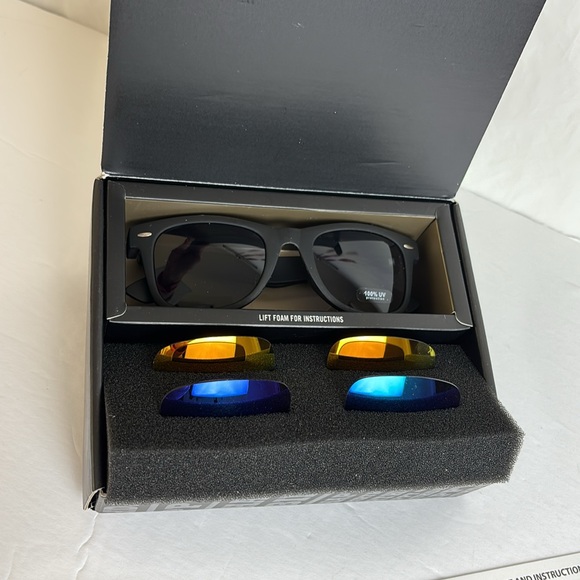 Marlboro Accessories - NEW IN BOX Sunglasses set 100% UV protection, black, unisex
